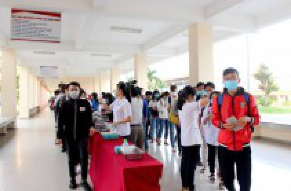 ĐH Bách khoa Hà Nội chi 435 triệu đồng mua khẩu trang cho sinh viên